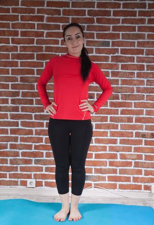 18 year old cutie Riley Reid taking cumshot on face from long penis